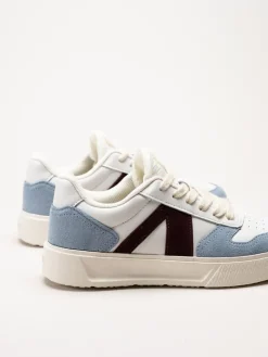 ARKK Copenhagen - Uncover - Vita skinnsneakers med mockadetaljer