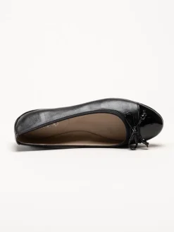 Caprice - Svarta ballerina i skinn
