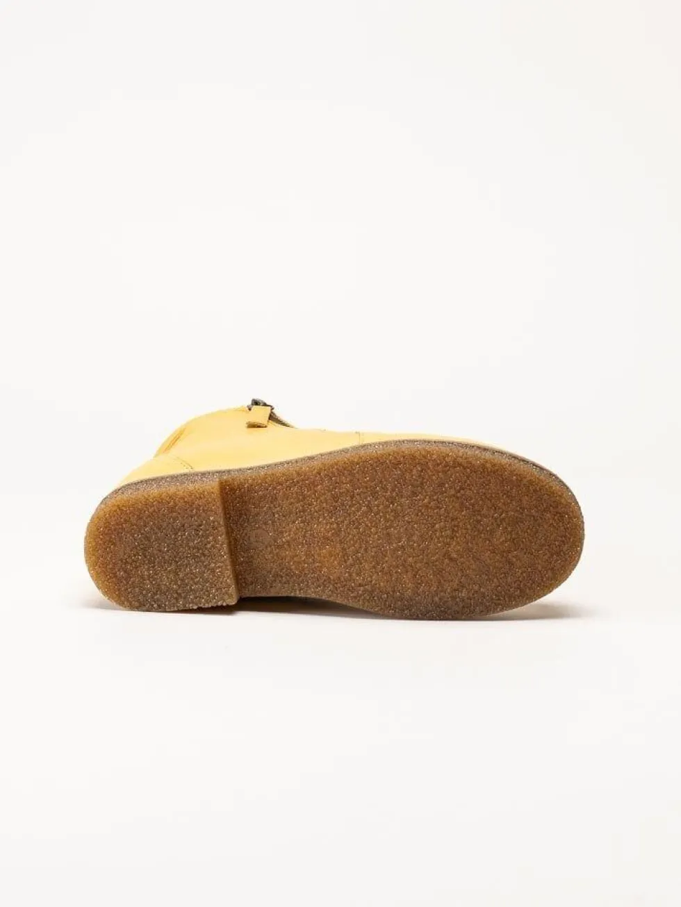 Charlotte of Sweden - Gula boots i skinn