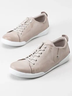 Charlotte of Sweden - Ljusgrå sneakers i skinn