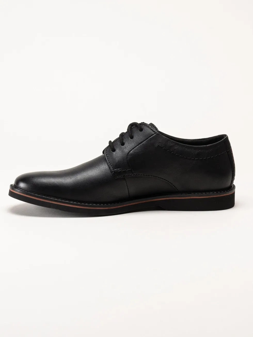 Clarks - Atticus LTLace G - Svarta skinnskor med snörning