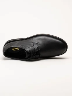 Clarks - Atticus LTLace G - Svarta skinnskor med snörning