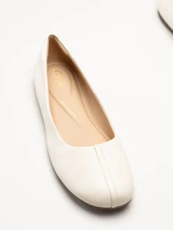 Clarks - Livia Lily - Beige ballerinaskor