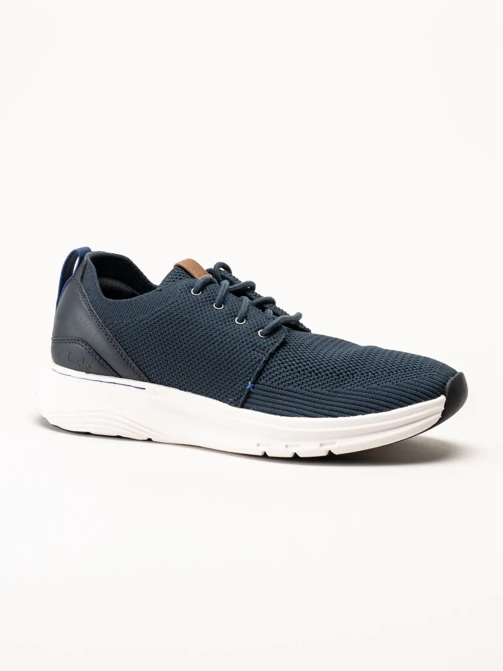 Clarks - Motion Trek MX - Marinblå sneakers i stickad text