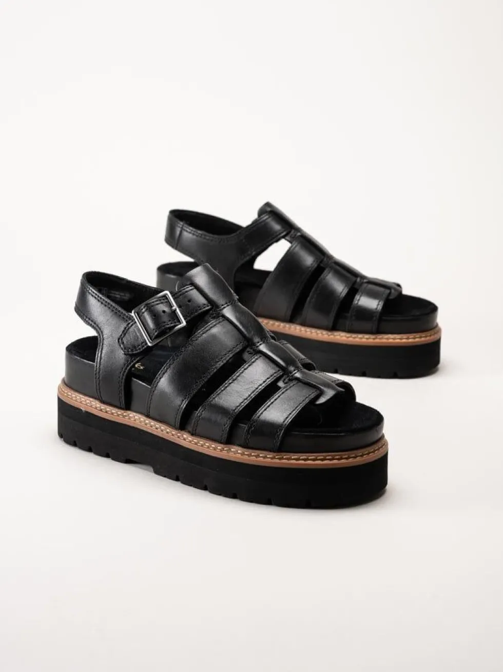 Clarks - Orianna Twist - Svarta platåsandaler i skinn