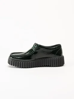 Clarks - Torhill Bee - Gröna snörskor i lack