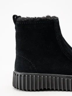 Clarks - Torhill Cozy - Svarta boots i mocka