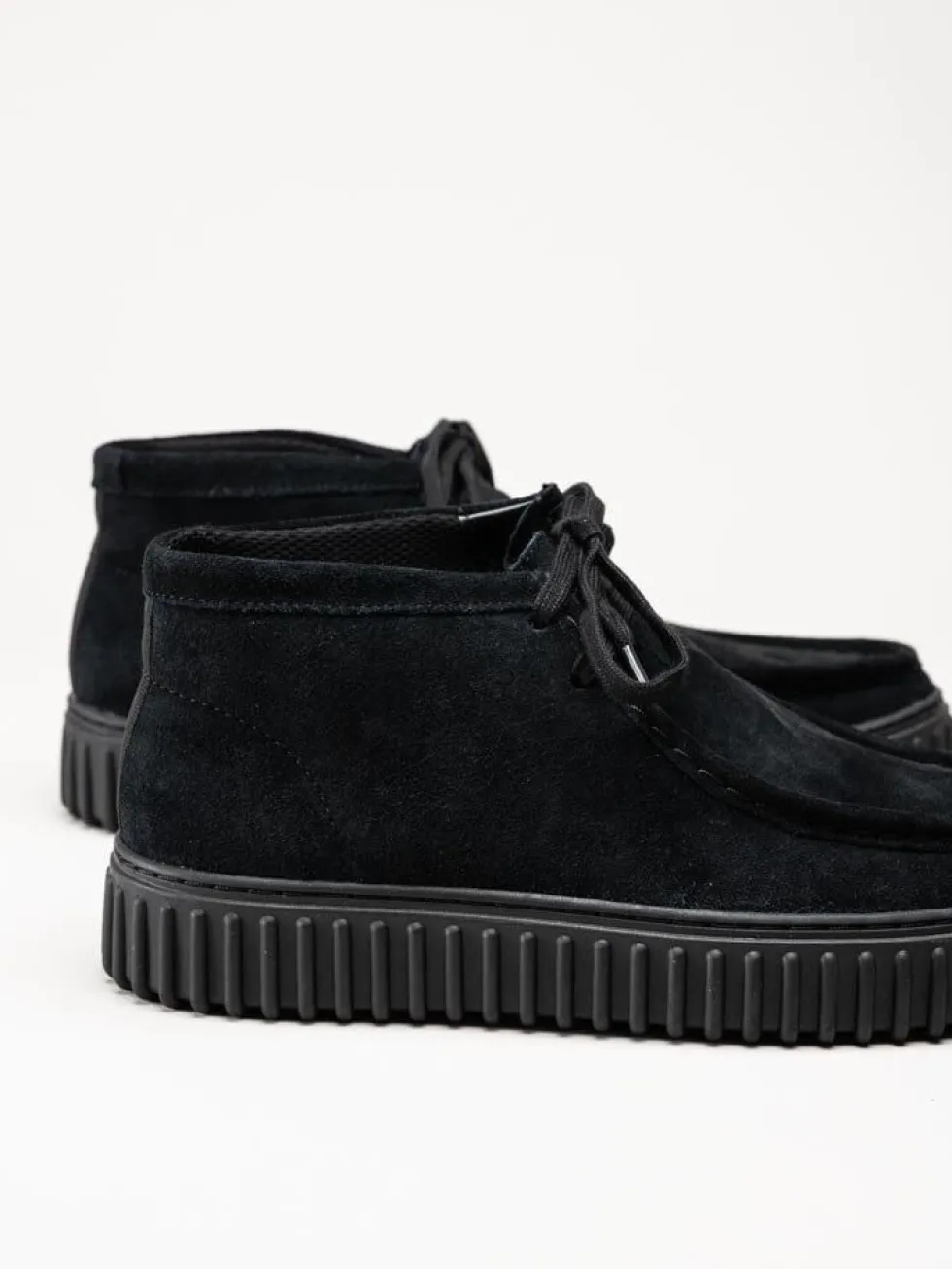Clarks - Torhill Hi - Svarta kängor i mocka