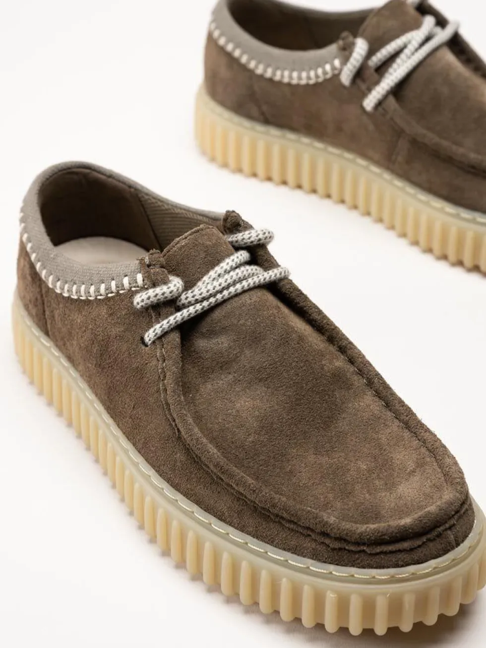 Clarks - Torhill Lo G - Grön bruna snörskor i mocka