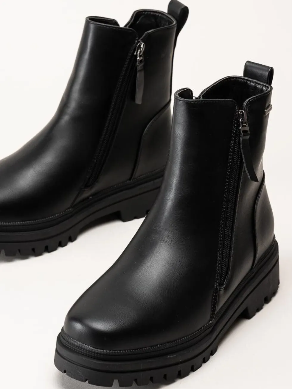 Duffy - Marcellina Tre - Svarta fodrade boots