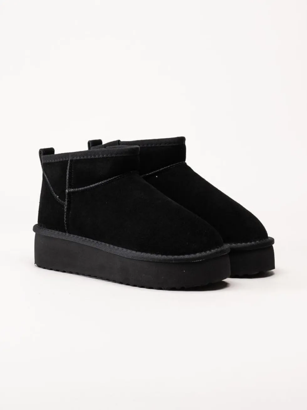 Duffy - Svarta fodrade boots i mocka