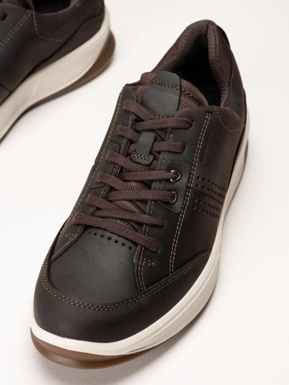 Ecco - Byway 2.0 Shoe WP - Bruna promenadskor i oljat skinn