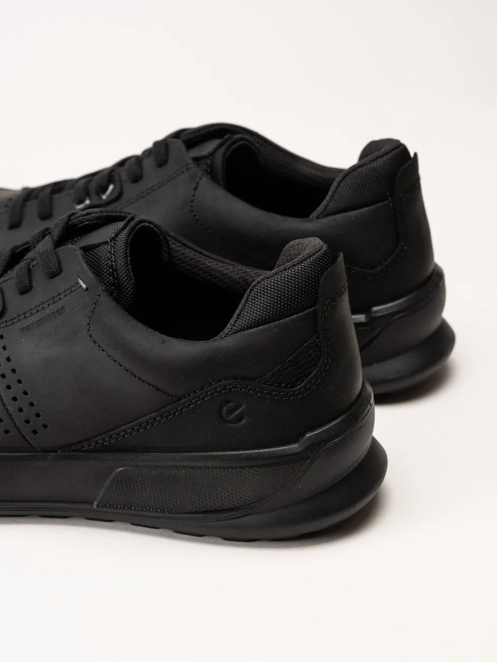 Ecco - Byway 2.0 Shoe WP - Svarta promenadskor i oljat skinn