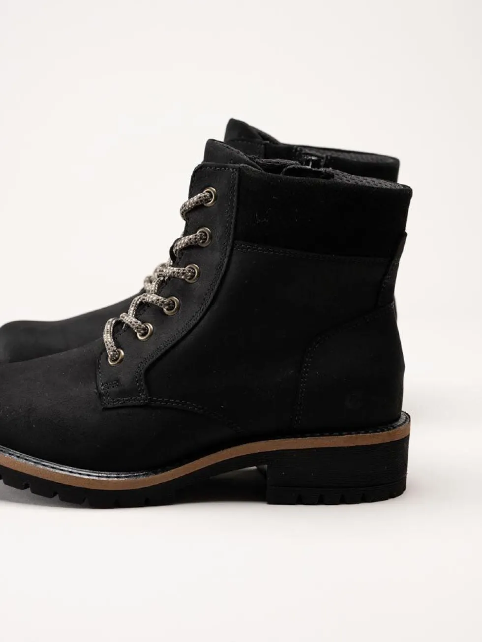 Ecco - Elaina - Svarta kängor i oljad nubuck