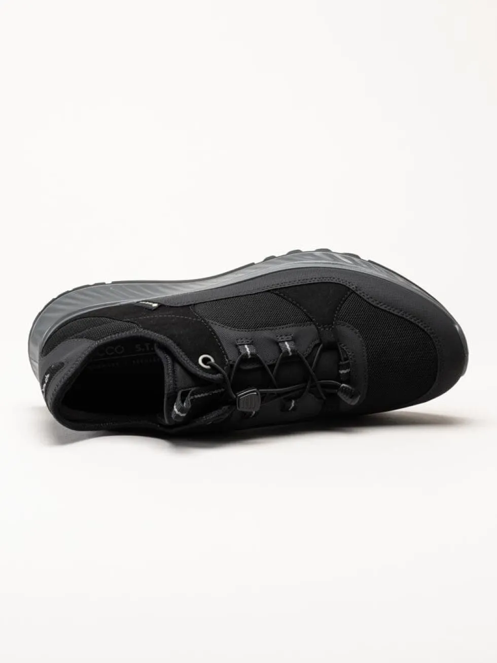 Ecco - Exostride - Svarta sportiga sneakers med Gore-Tex