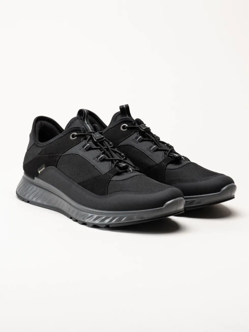 Ecco - Exostride - Svarta sportiga sneakers med Gore-Tex