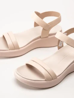 Ecco - Flowt W Wedge - Rosa sandal i skinn medi kilklack