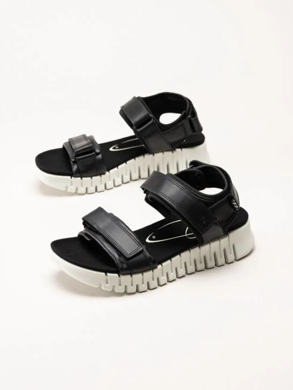 Ecco - Gruuv Sol Sandal - Svarta sportiga sandaler