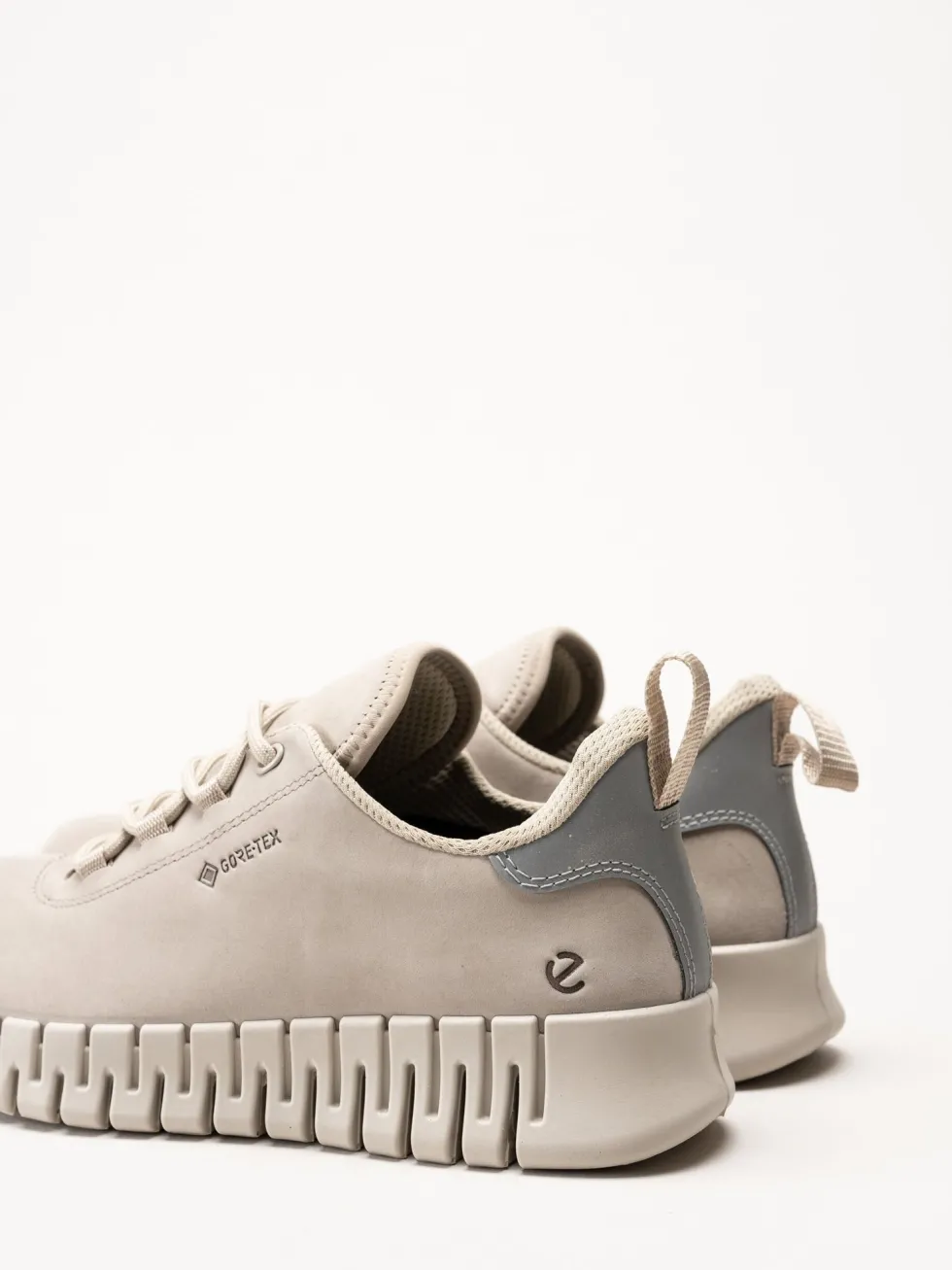 Ecco - Gruuv W Sneaker Lea GTX - Beige sneakers i nubuck
