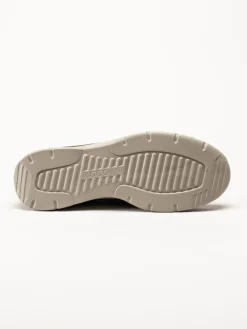 Ecco - Irving Slip On Perf - Bruna slip on sneakers i nubuck