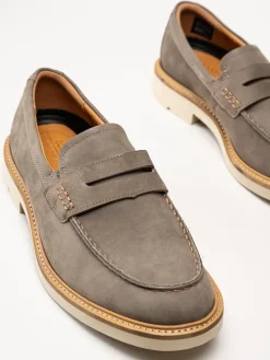 Ecco - Metropole London - Ljusgrå loafers i nubuck