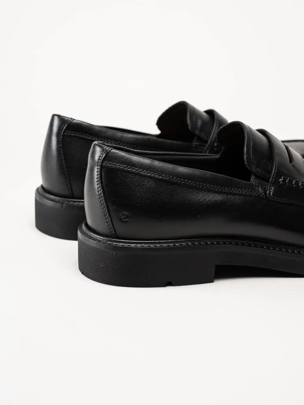 Ecco - Metropole London - Svarta loafers i skinn