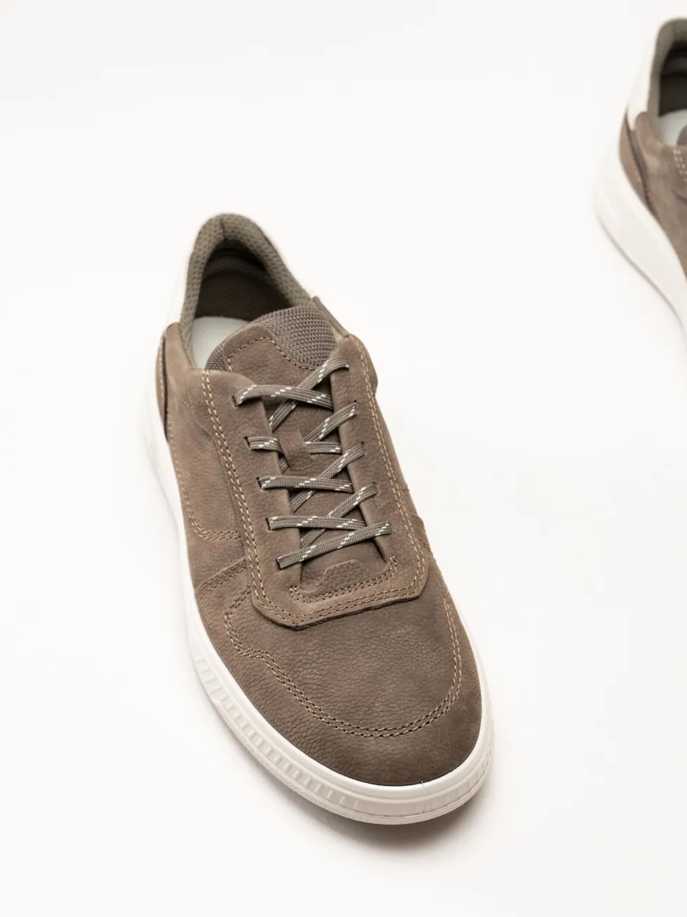 Ecco - Move - Bruna sneakers i oljad nubuck