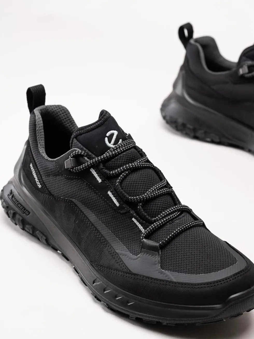 Ecco - Ultra Terrain - Svarta vandringskor