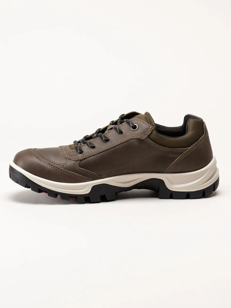 Ecco - Xpedition WP - Bruna promenadskor i oljad nubuck