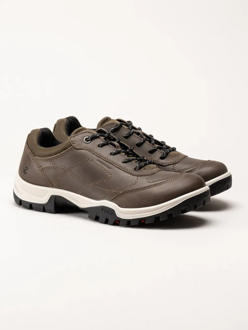 Ecco - Xpedition WP - Bruna promenadskor i oljad nubuck