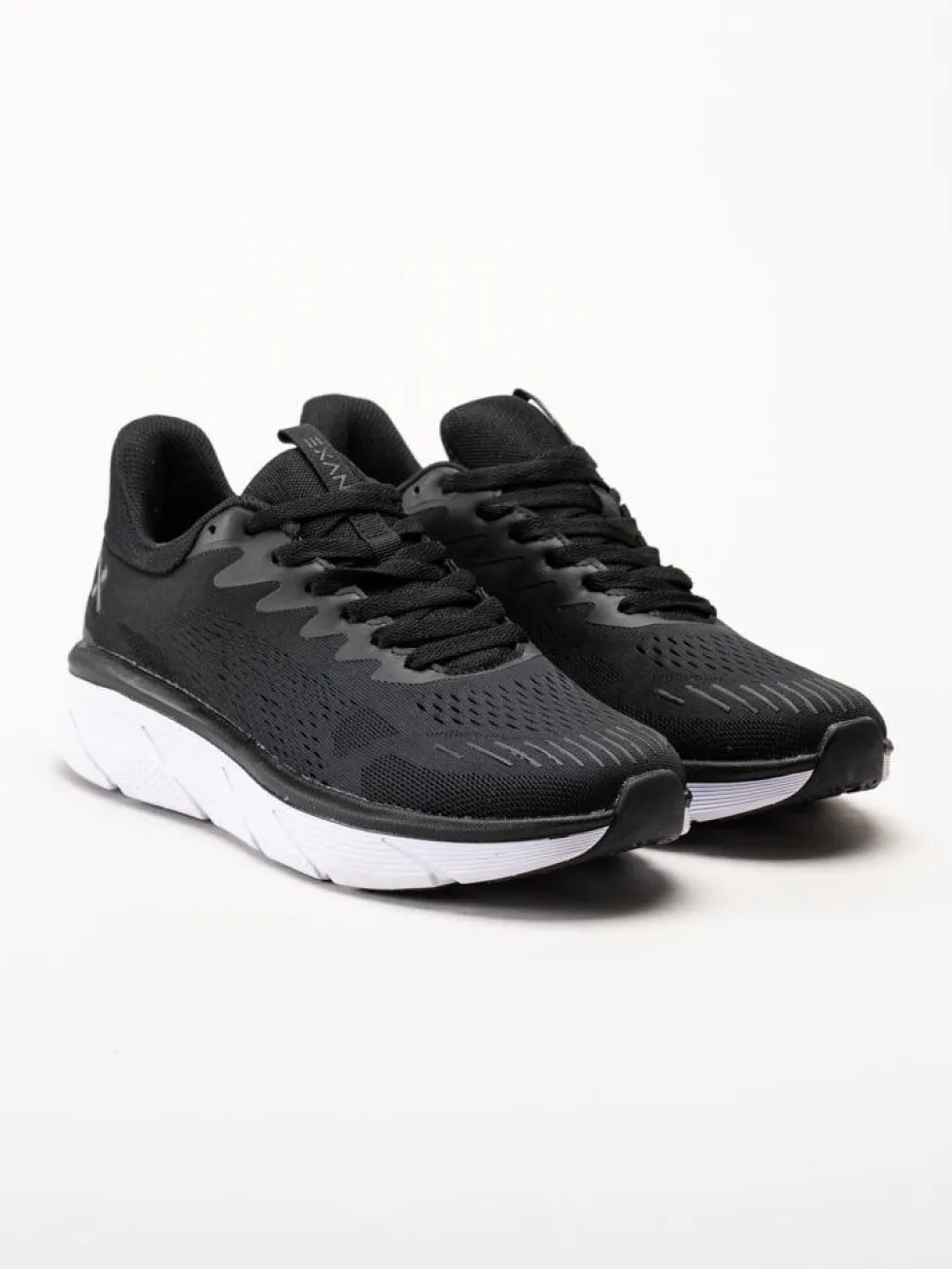 Exani - Aviator M - Svarta sneakers i textil