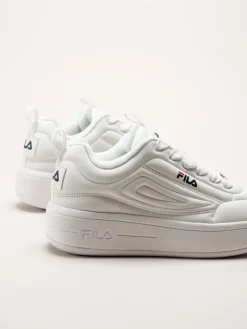 FILA - Superbubble Wmn - Vita sneakers i skinnimitation