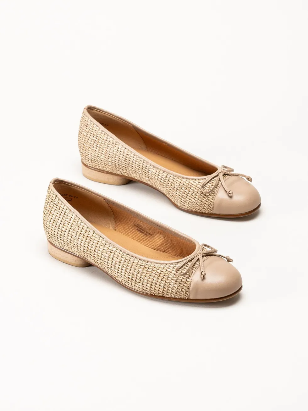 Gabor - Beige ballerinaskor i skinn