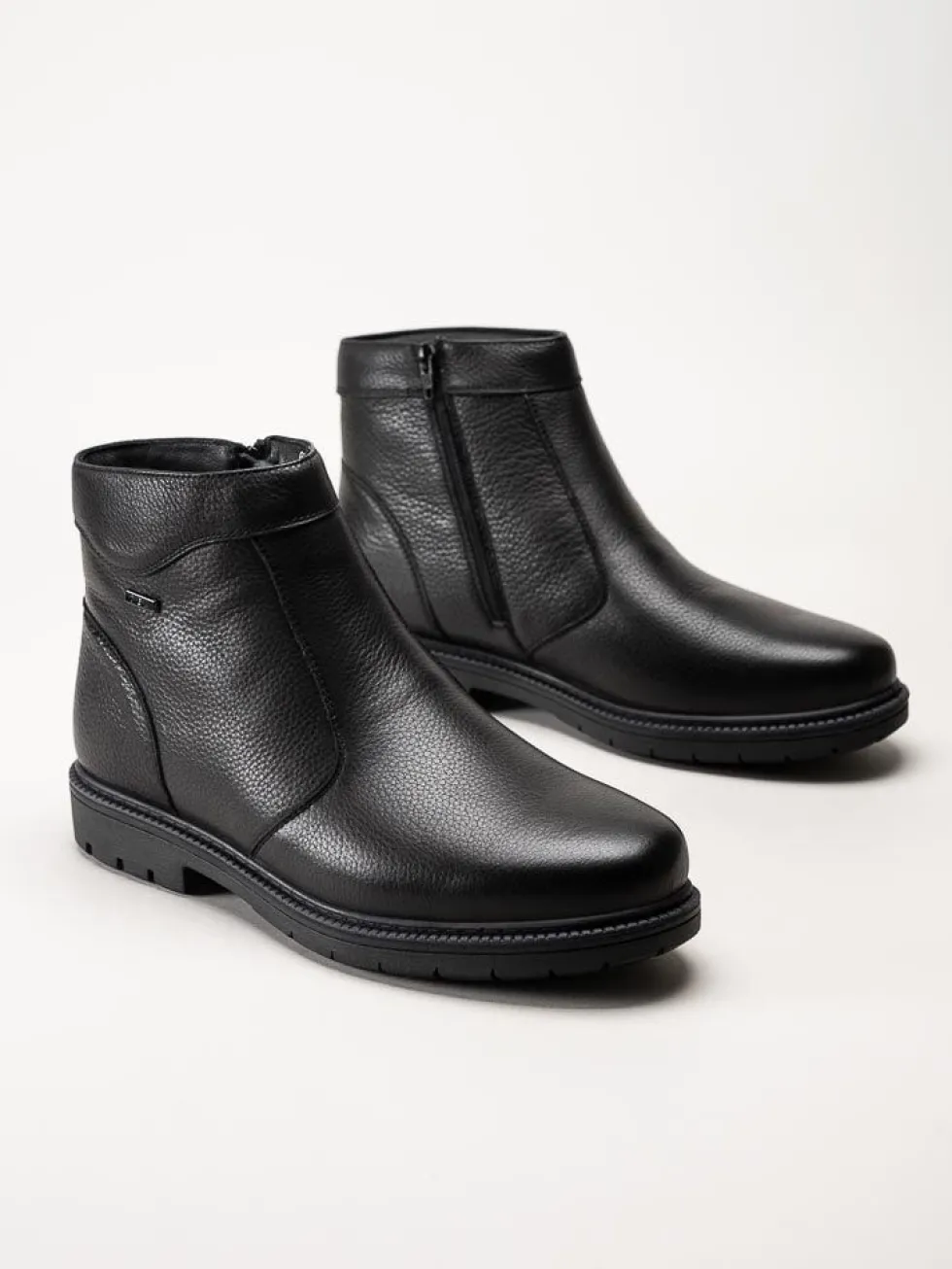 G Comfort - Svarta boots i narvsatt skinn med fårskinnsfoder