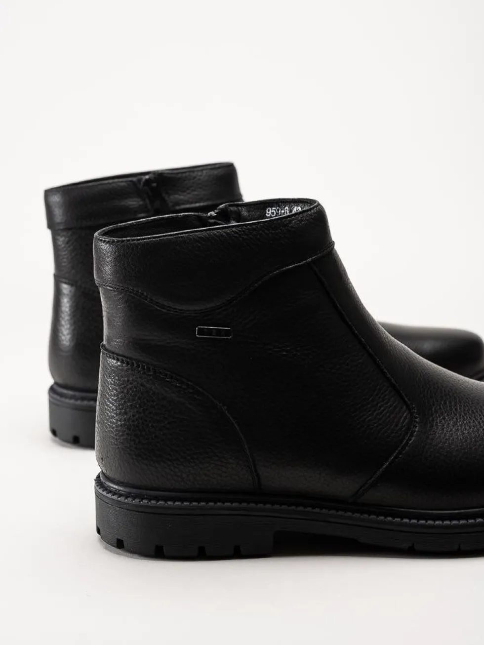 G Comfort - Svarta boots i narvsatt skinn med fårskinnsfoder