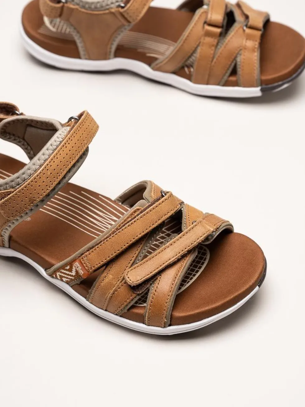 Green Comfort - Corsica - Ljusbrun sandal i mjukt skinn