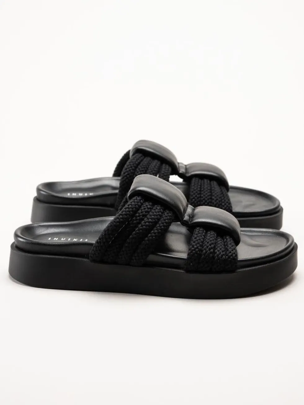 Inuikii - Cord Athena - Svarta slip in sandaler i skinn