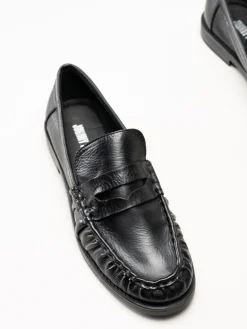 Johnny Bulls - Brooklyn - Svarta loafers i skinn
