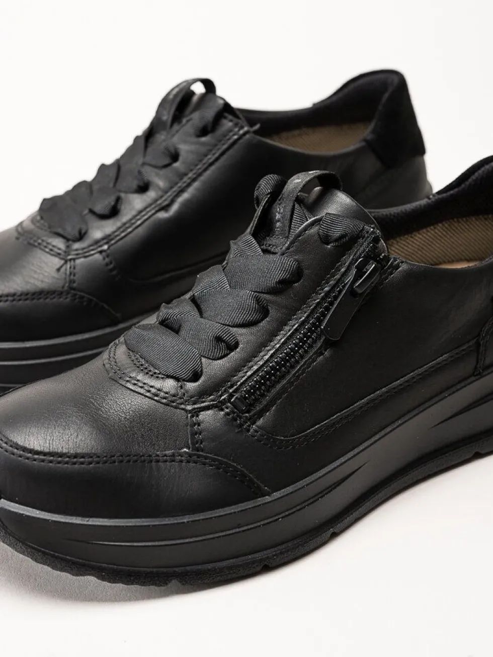 Legero - Sprinter - Svarta promenadskor med Gore-Tex