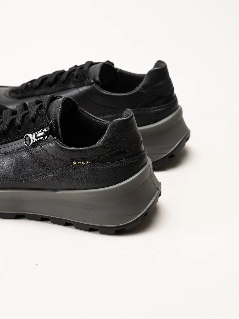 Legero - T4 Run - Svarta sportiga promenadskor i skinn