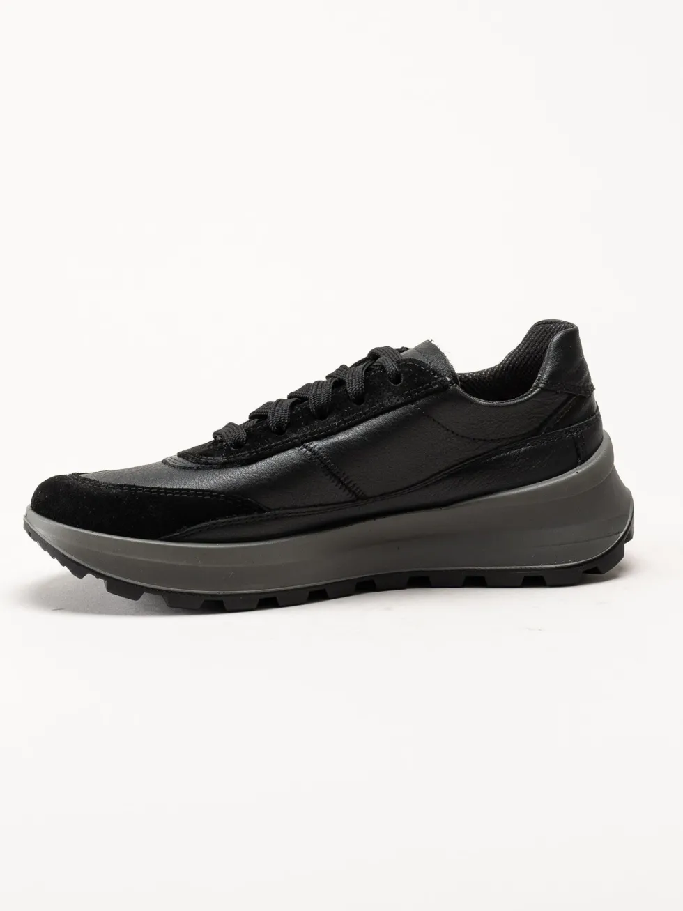 Legero - T4 Run - Svarta sportiga promenadskor i skinn