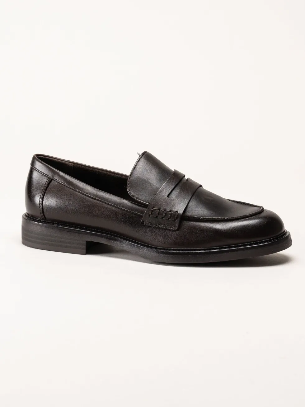 Marco Tozzi - Mörkbruna loafers i skinn