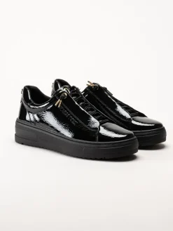 Marco Tozzi - Svarta sneakers i syntetlack med gulddetaljer
