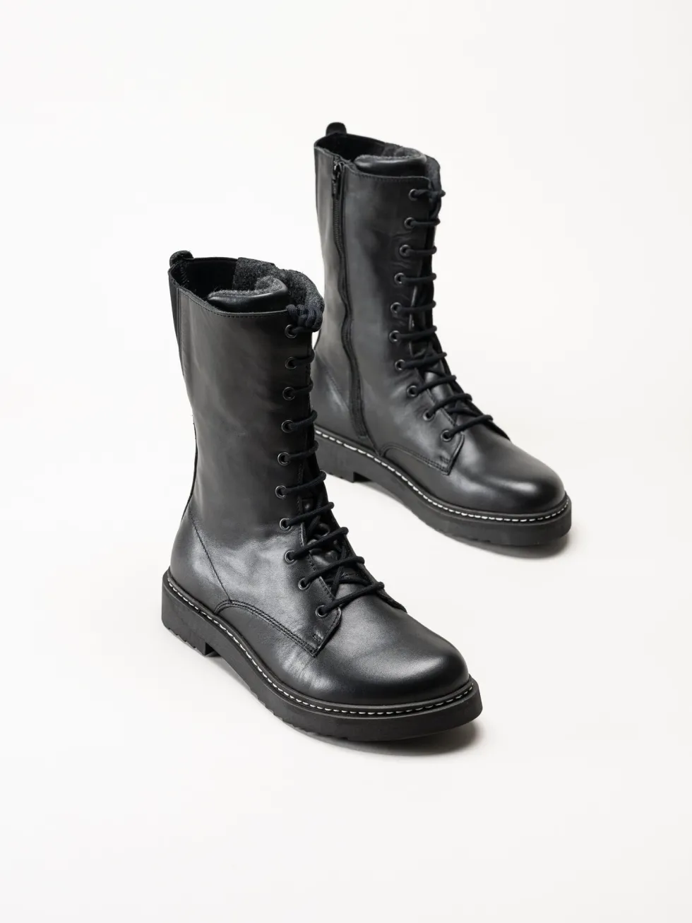 New Feet - Svarta höga snörkängor