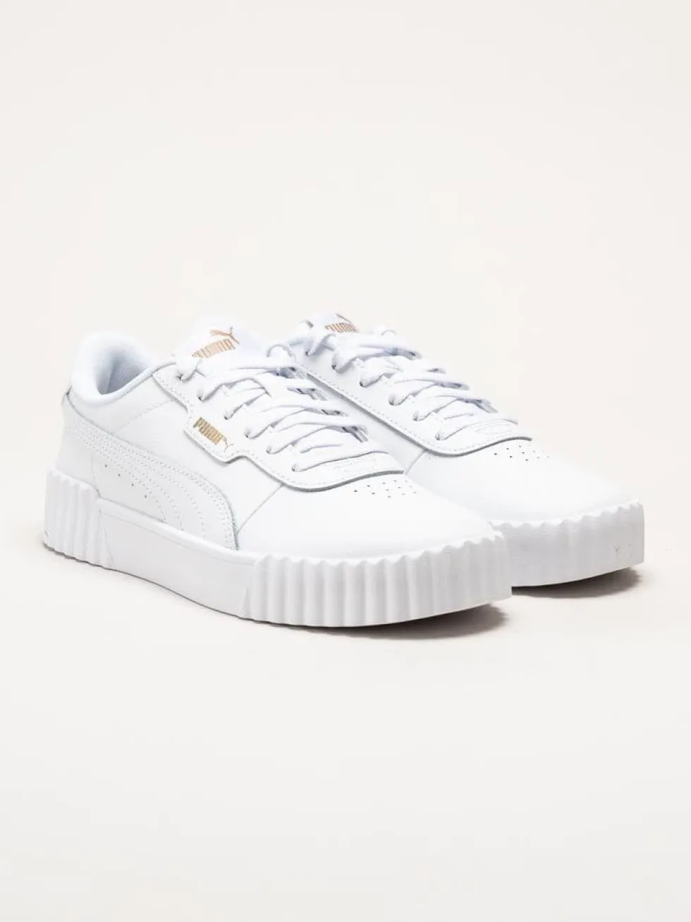 Puma - Carina 3.0 - Vita sneakers i skinnimitation