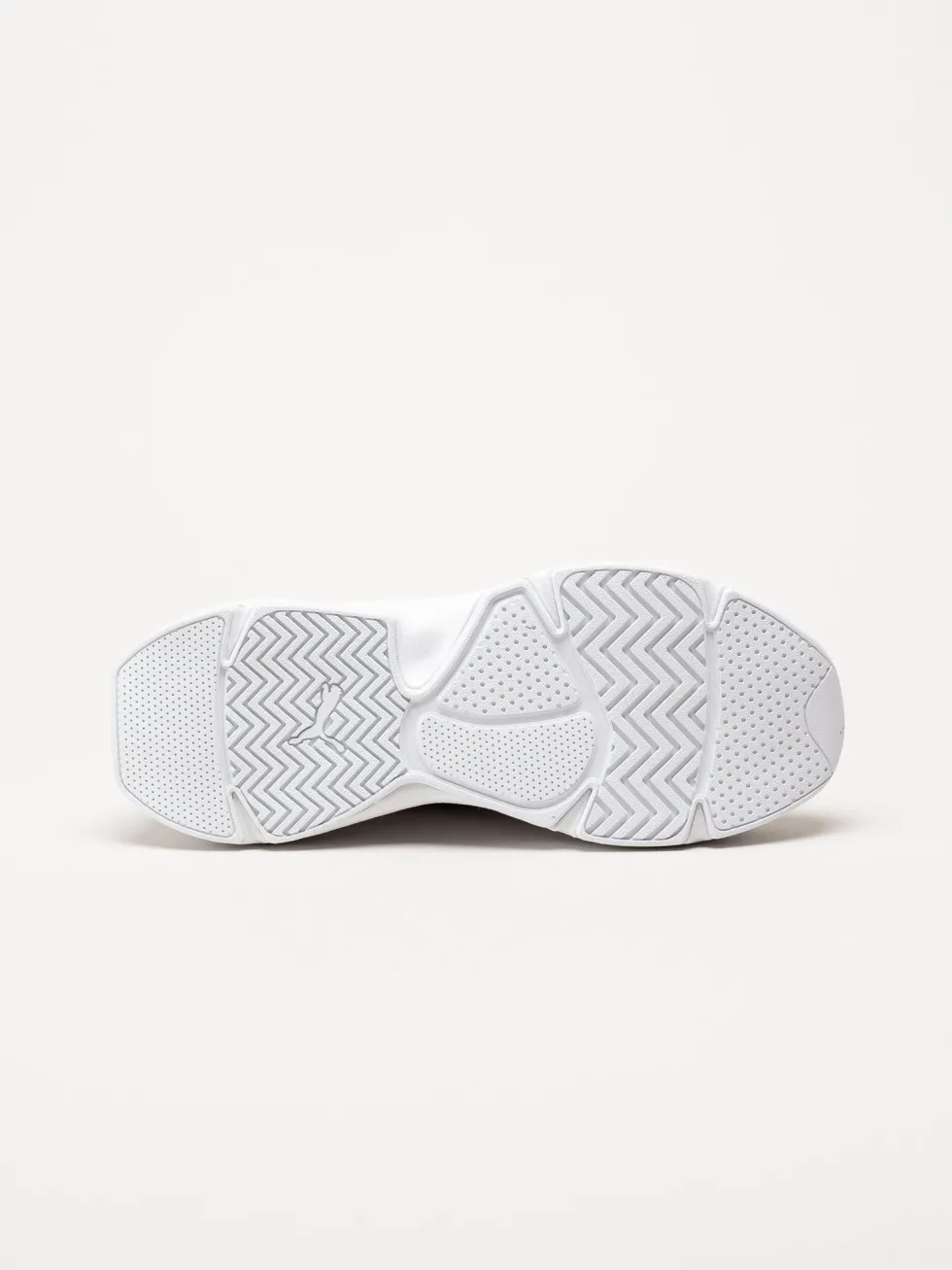 Puma - Cassia 2.0 - Vita sneakers i skinnimitation