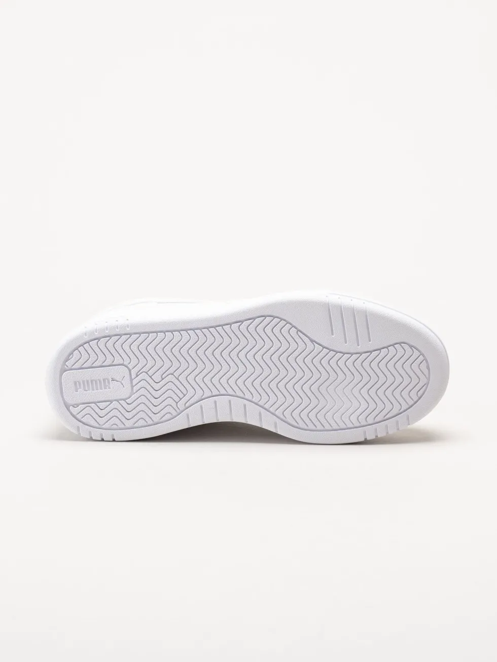 Puma - Caven III - Vita sneakers i skinnimitation