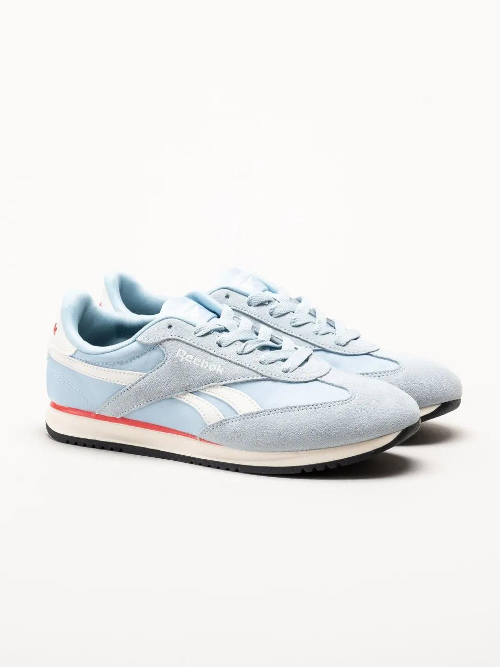 Reebok - World 70 - Ljusblå sneakers i nylon och mocka