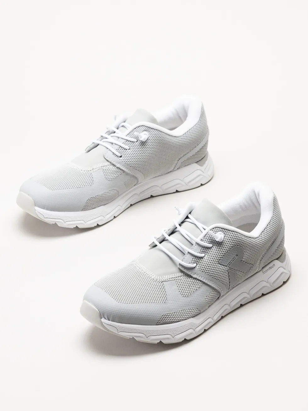 Rieker - Ljusgrå sneakers i mesh