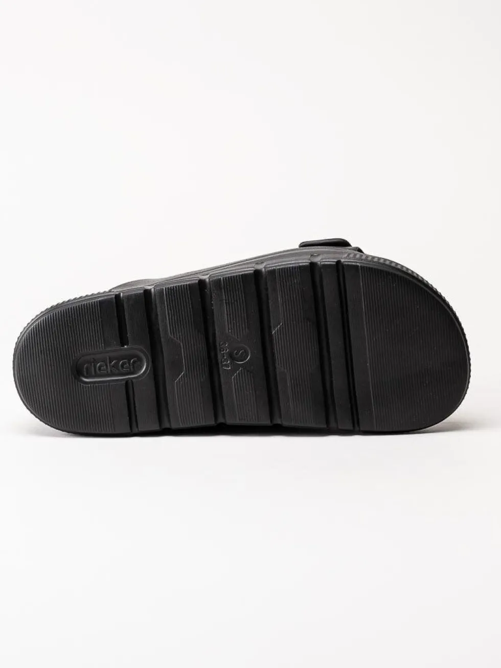 Rieker - Svarta slip in sandaler i skinnimitation